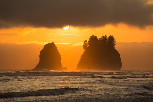 sea stacks along the Oregon coast at sunset